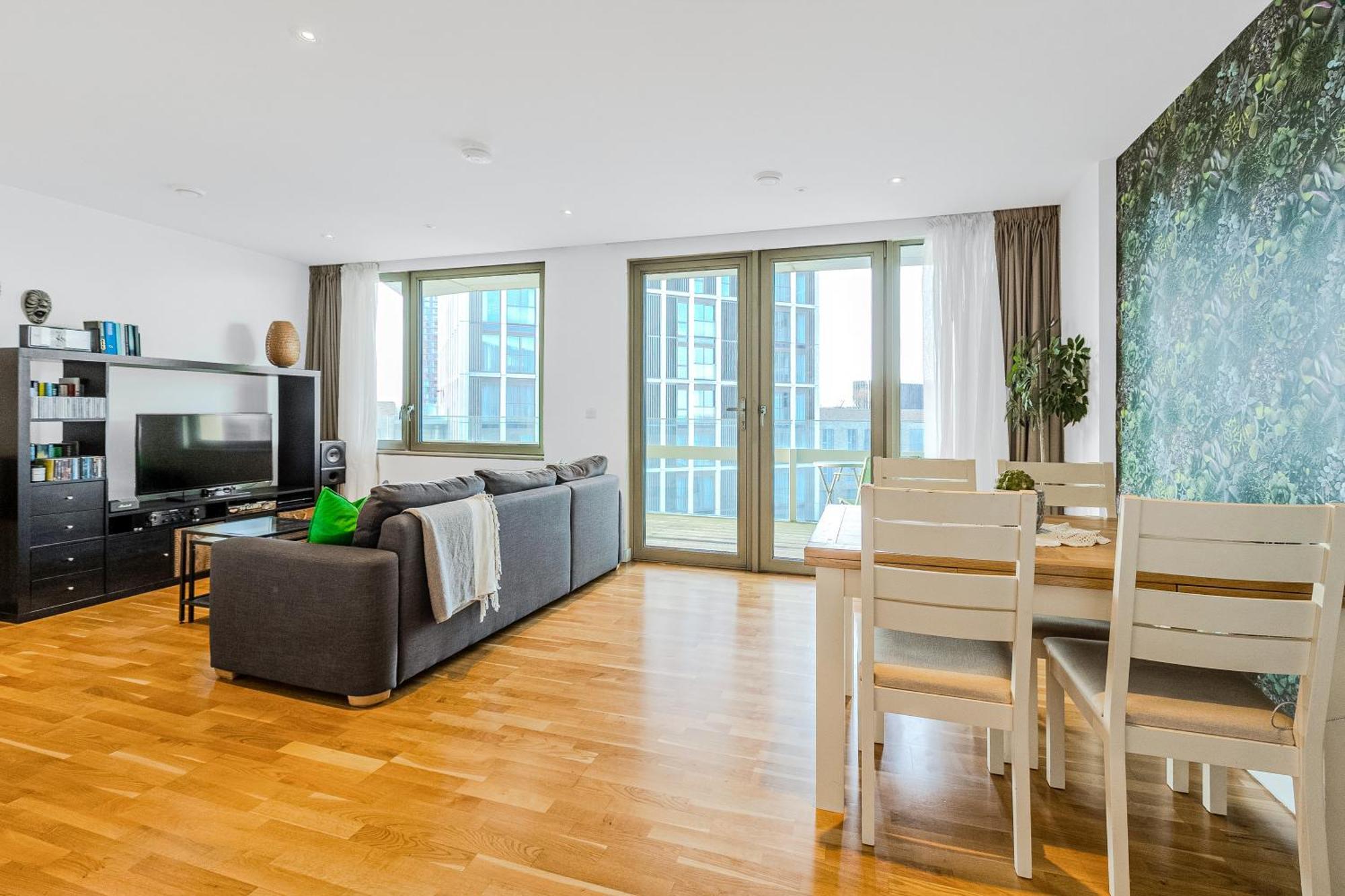 Ferienwohnung New Listing! 2Br With Balcony In Stratford, 3Min Dlr London Exterior foto