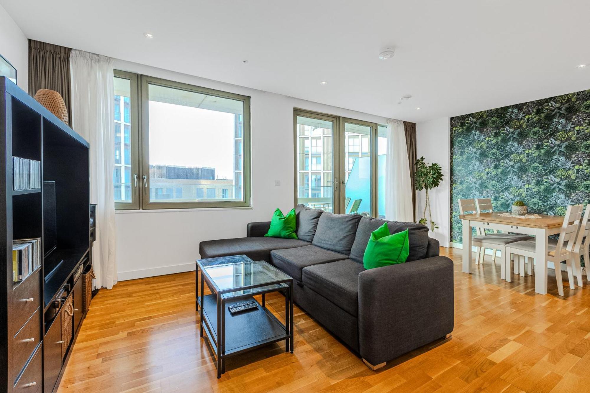 Ferienwohnung New Listing! 2Br With Balcony In Stratford, 3Min Dlr London Exterior foto